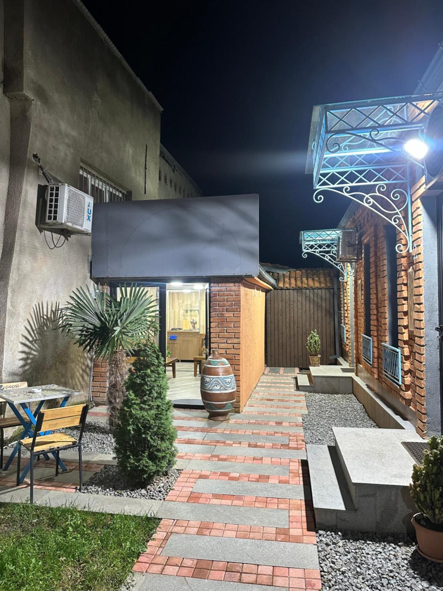 Hotel Varla Kutaisi Exterior foto